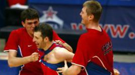 Станет ли Папалукас вновь "резать горло"?