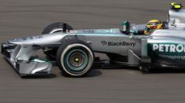 В Шанхае Феттель ставит на жесткое