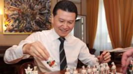 Кирсан Илюмжинов: "Карлсен сможет  спускаться к Ананду на персональном лифте"