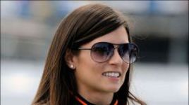 Пять женщин за рулем машины "Формулы-1"