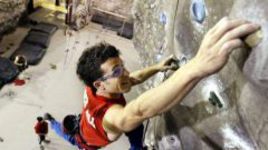 Десятка самых необычных и экстремальных стен для скалолазания