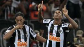 Кубок Либертадорес: "Большой шлем" Роналдинью