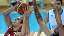 Моня подал пример футболистам