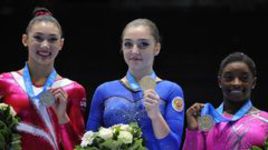 Алия Мустафина: "Люблю выходить на бревне первой"