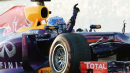 До титула Феттелю осталось 10 очков