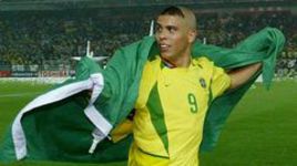 30 июня 2002 года. Йокогама. Финал чемпионата мира. Бразилия - Германия - 2:0. Автор двух голов в ворота немцев РОНАЛДО.