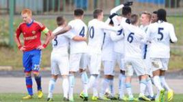 Сегодня. Москва. Юношеская лига чемпионов. ЦСКА - "Манчестер Сити" - 1:1. Гости празднуют гол в ворота армейцев.