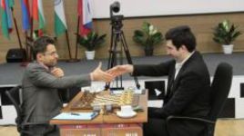 Крамник дышит в спину Ананду