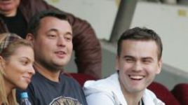 Как поют наши звезды