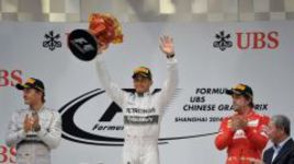 Чудеса стабильности от "Мерседеса" и Квята