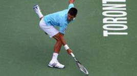 Ракетка под ногой