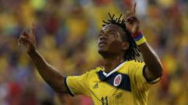 Куадрадо может уйти из "Фиорентины" до 20 августа.  Пять трансферных слухов дня