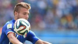 "Арсенал" и "Саутгемптон" претендуют на Черчи.  Пять трансферных слухов дня