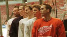 1996 год. «Русская пятерка» из Детройта: Вячеслав ФЕТИСОВ, Сергей ФЕДОРОВ, Владимир КОНСТАНТИНОВ, Игорь ЛАРИОНОВ и Вячеслав КОЗЛОВ (слева направо).