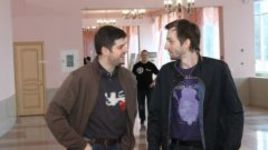 Два приза и две мины на 16 человек