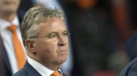 Новое поражение Хиддинка