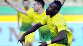 "Анжи" и кризис против "Волги"