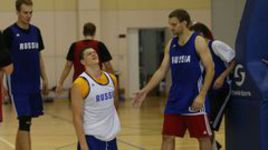 Баскетбол и волейбол: лишь бы без травм.  И без "отказников"