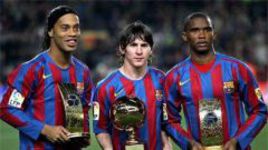 Слева направо: РОНАЛДИНЬЮ, Лионель МЕССИ и Самюэль ЭТО'О оставили заметный след в истории "Барселоны".