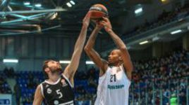 Для победы над "Реалом"  "Нижнему" не хватило здорового бедра Рочести