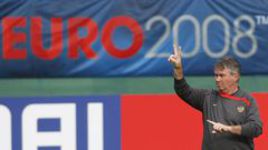 Гус ХИДДИНК.