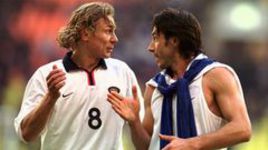 Наши лучшие "испанцы" - Валерий КАРПИН (слева) и Александр МОСТОВОЙ.