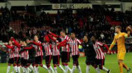 Эйндховен провожает Пак Джи Суна, Брюссель грезит о возвращении Буссуфа