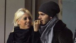 Аргентинская модель Ванда НАРА и форвард "Интера" Мауро ИКАРДИ.