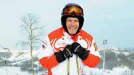 Алексей Кортнев: "В обмен на нефть и газ  мы получаем картошку и футболистов"