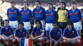 Сборная Франции образца 1984 года во главе с капитаном Мишелем ПЛАТИНИ.