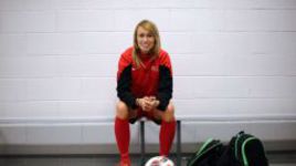 Джентльмены предпочитают блондинок. Выиграет ли Стефани Рош премию Пушкаша?