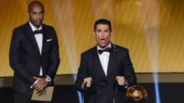 Триумфальный рык на смену слезе.  СМИ - о третьем "Золотом мяче" Роналду