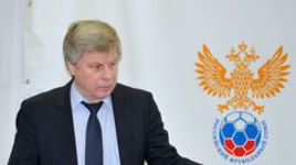 Пятница. Москва. Президент РФС Николай ТОЛСТЫХ на заседании исполкома союза.