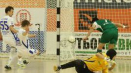 Матч для "золотой книги"