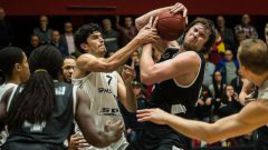 Кирилл Фесенко: "Хотелось быть похожим на Бекхэма"