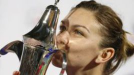 Юбилярша Халеп приблизилась к Шараповой