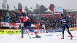 Воскресенье. Фалун. На дистанции марафона - Максим ВЫЛЕГЖАНИН.