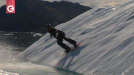 Заполярный вейкбординг между айсбергов.