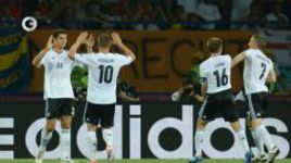 Германия - без потерь, Голландия - без очков