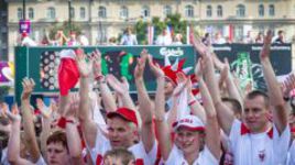 БОЛЬНЫЕ ФУТБОЛОМ: Как болеют поляки