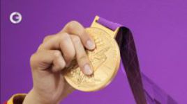 Первое золото - в Китай