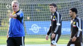 Хиддинк изучил АЗ