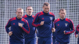 Сборная опробовала питерский газон