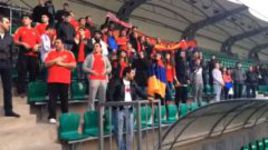 Армянские болельщики на тренировке сборной