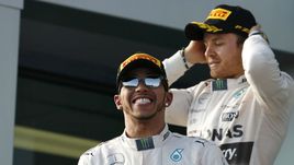 Хэмилтон требует больше денег