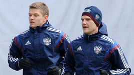 Денисов и Шатов не смогли закончить тренировку