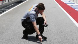 Квят отправляется в сауну