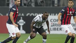 Вагнер Лав без гола, но в плей-офф