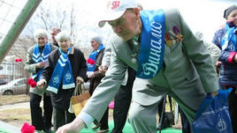 Ветераны "Динамо" побывали на стройплощадке будущего стадиона