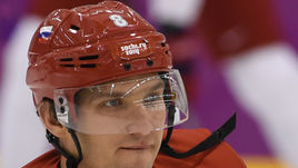 Овечкин опробовал лед "O2 Арены"